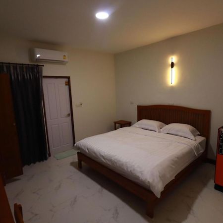 Bk Hotel Mae Sariang Exteriér fotografie