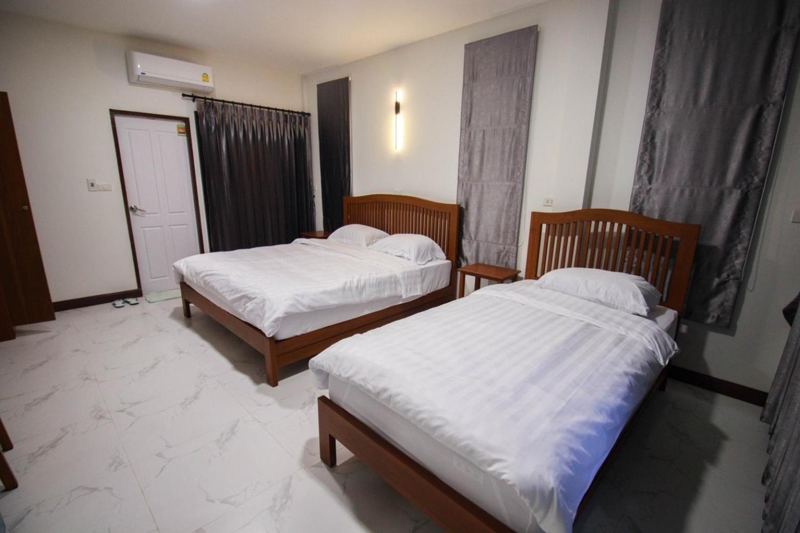 Bk Hotel Mae Sariang Exteriér fotografie